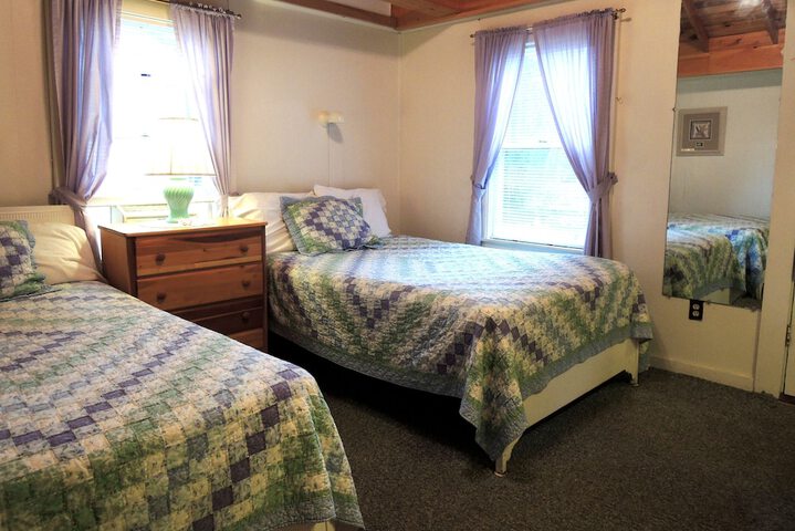Shorelands Guest Resort and Cottages