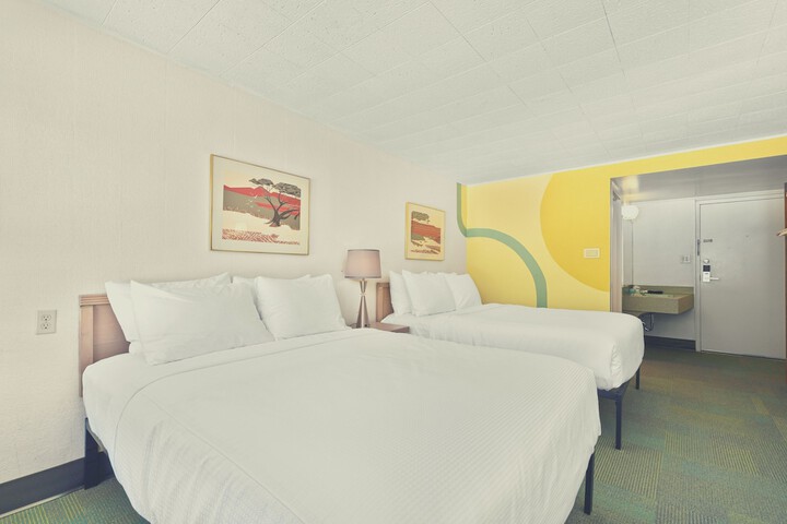 Room 28 of 59