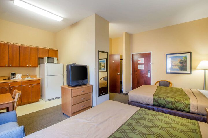 Room 27 of 47