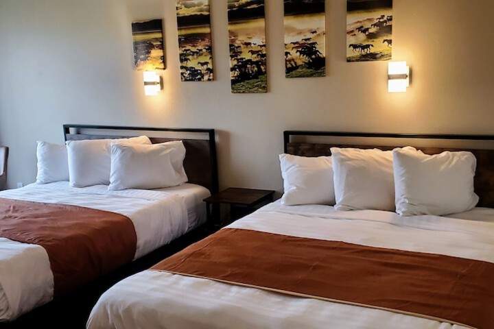 Room 4 of 5