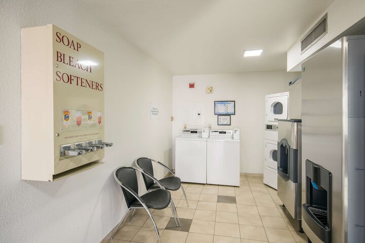 Motel 6 Williams CA