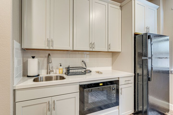 7 Mi to Folsom Lake: Sacramento Area Apartment