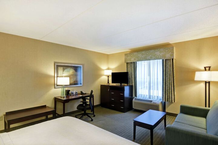 Room 25 of 39