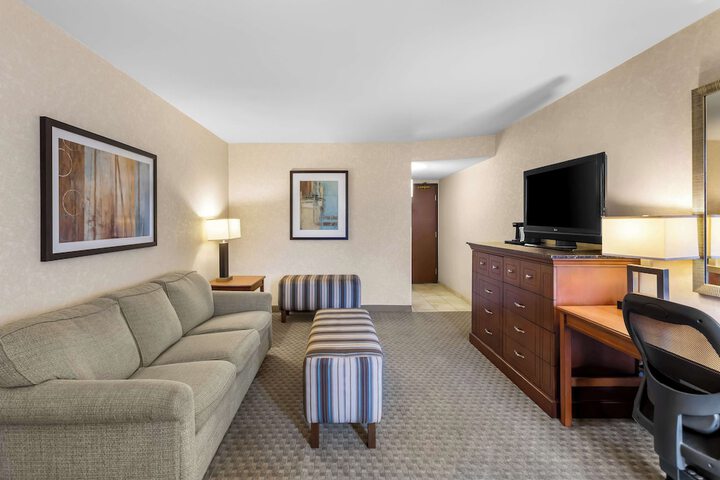 Room 17 of 40