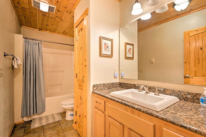 Riverfront Gold Bar Log Cabin Near Stevens Pass!