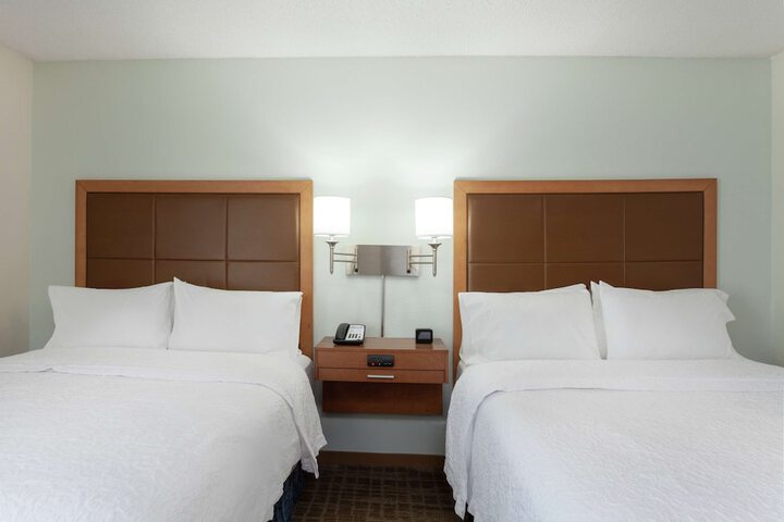Room 19 of 34