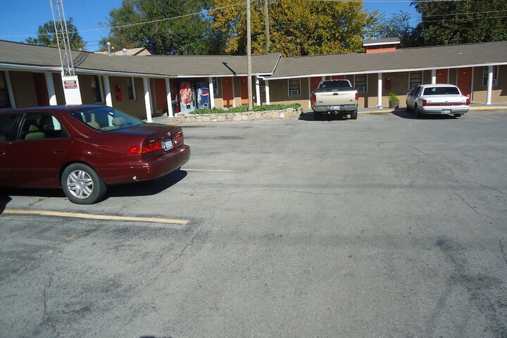 Property Grounds 34 of 36