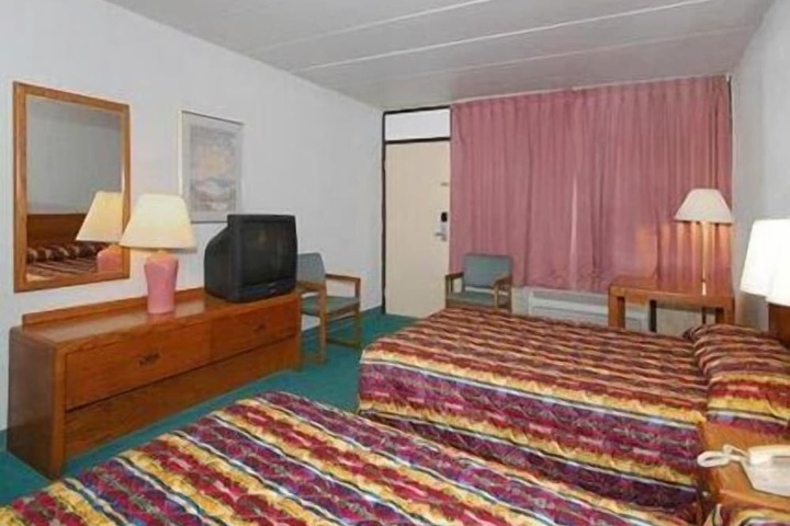 Room 15 of 24