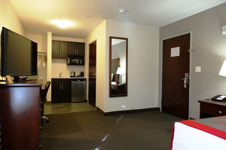 Ramada by Wyndham Moose Jaw