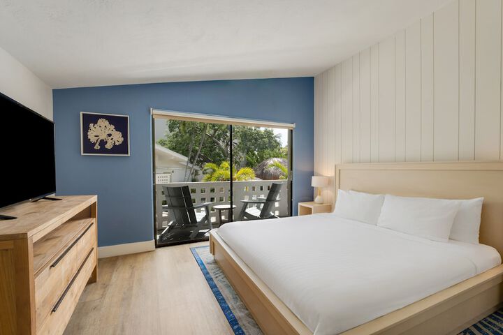 Room 38 of 77