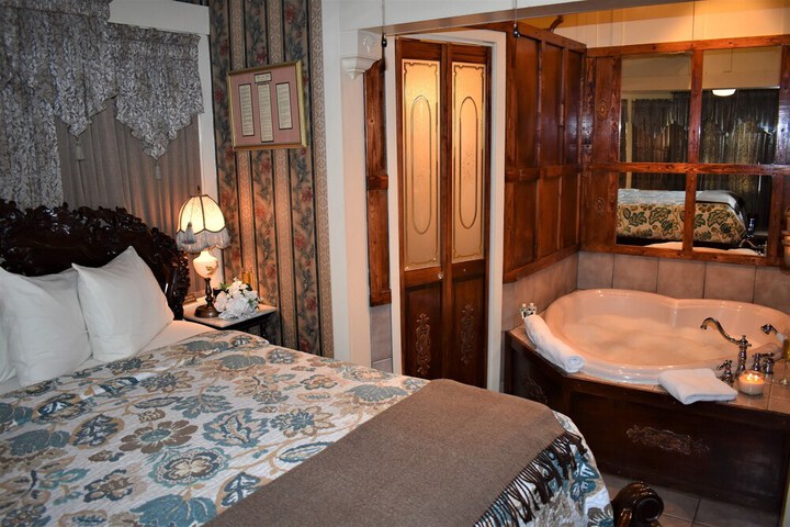 Room 28 of 71