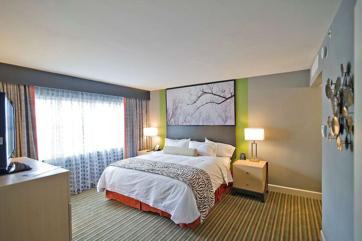 Room 7 of 28
