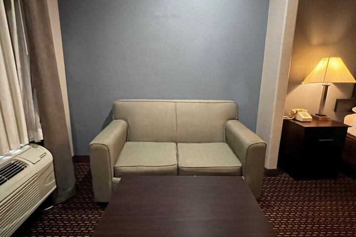 Super 8 by Wyndham Center