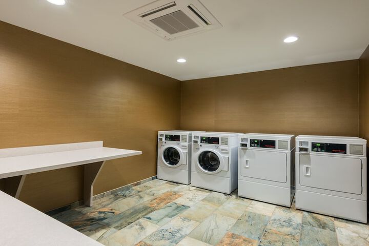 Holiday Inn Express Hotel & Suites Butte by IHG