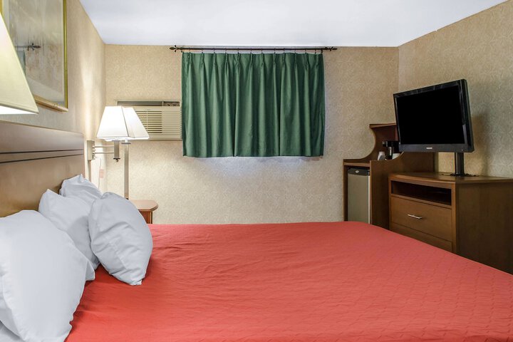 Econo Lodge Bellefonte I-99