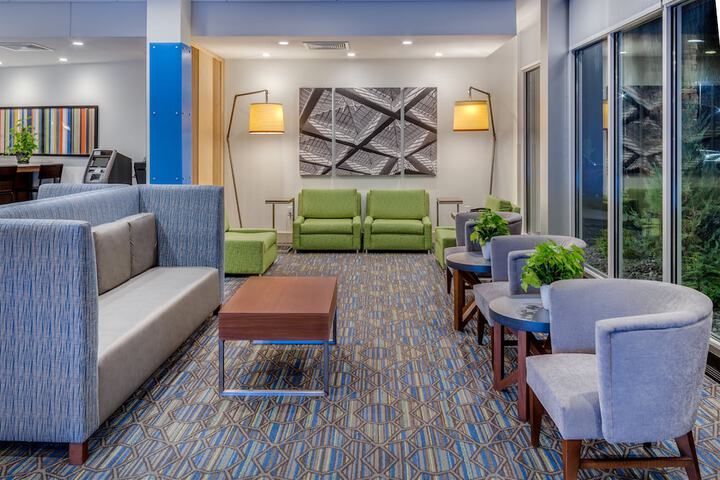 Holiday Inn Express & Suites Rice Lake by IHG