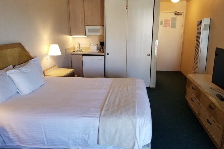 Room 108 of 229
