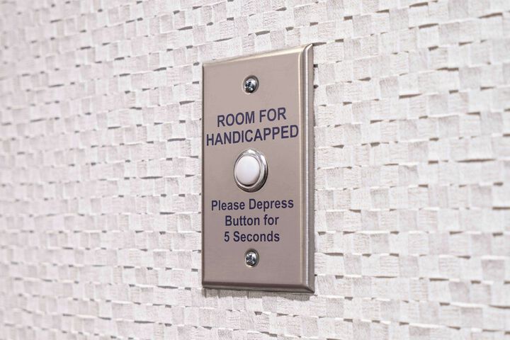 Room 18 of 40