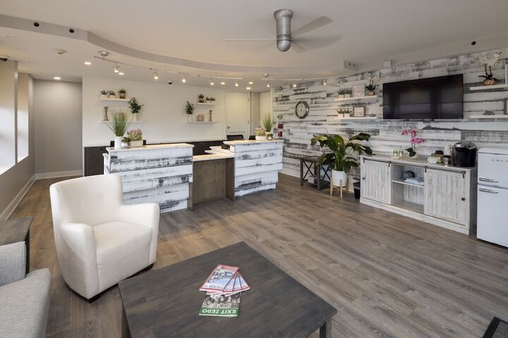 Montreal Beach Resort