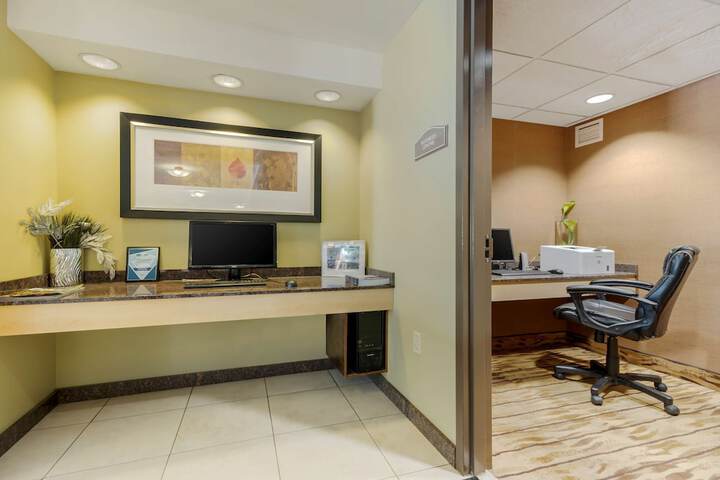Business Center 62 of 62