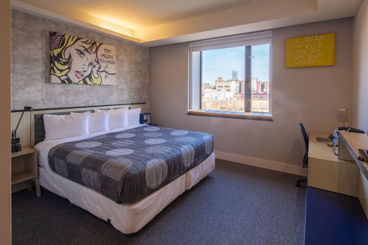 Leon Hotel LES