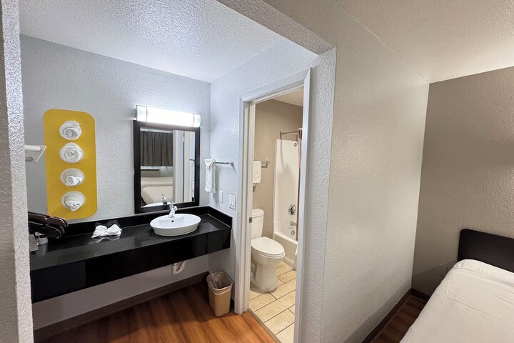 Room 21 of 45