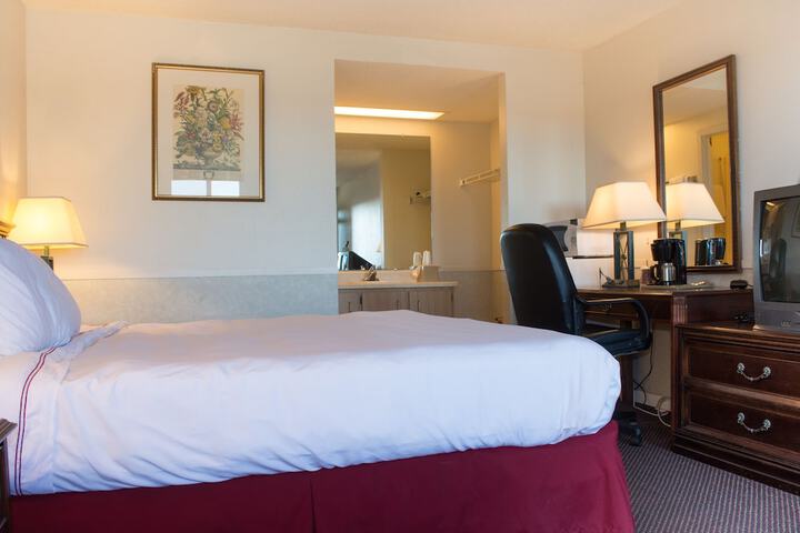 Room 8 of 20