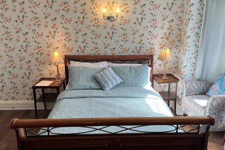 Room 13 of 32