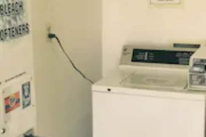 Room 10 of 20