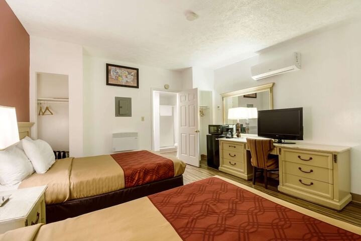 Room 18 of 33