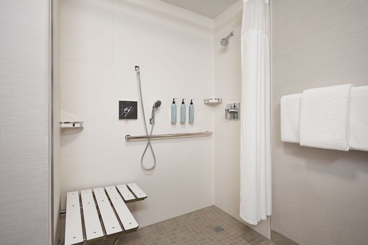 Courtyard by Marriott Kansas City Overland Park / Metcalf