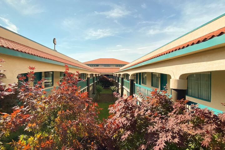 Hotel 2 of 34