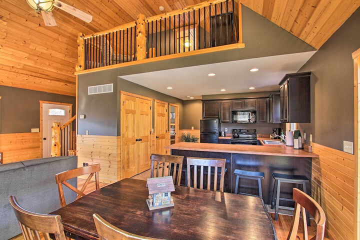 Close to Vineyards: Updated New Haven Retreat!