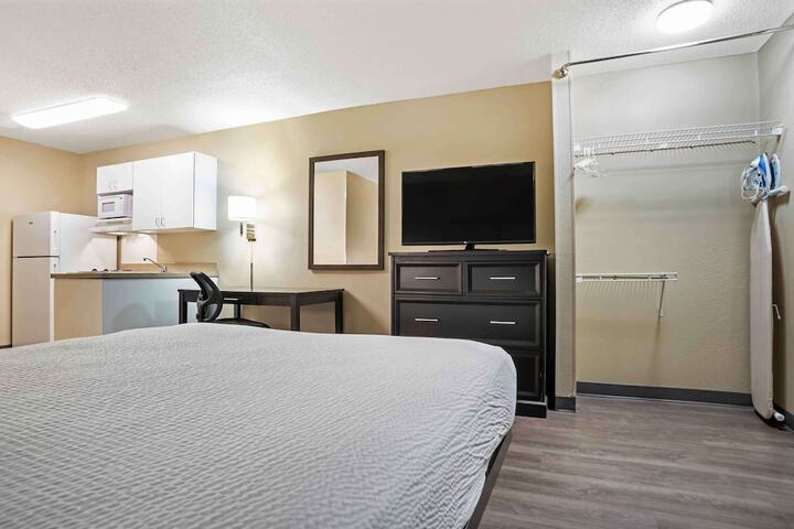 Room 15 of 27