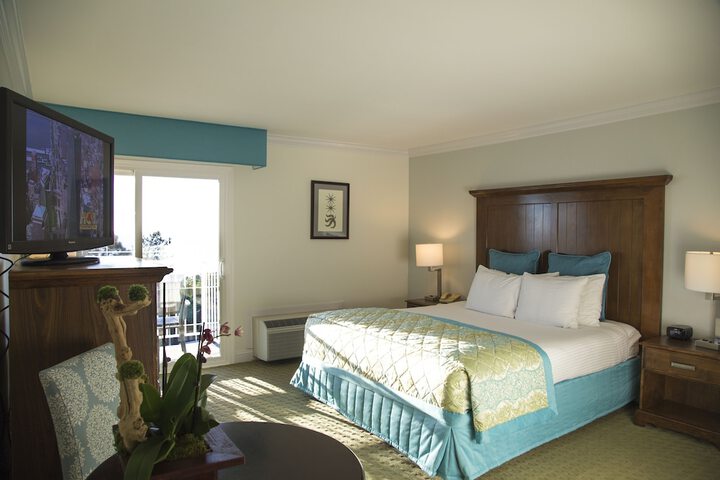 Room 15 of 27