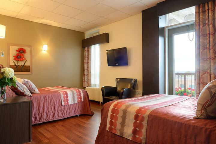Room 21 of 32