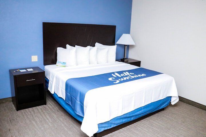 Room 10 of 22