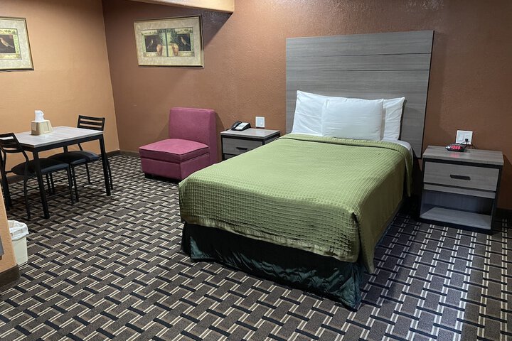 New Corral Motel