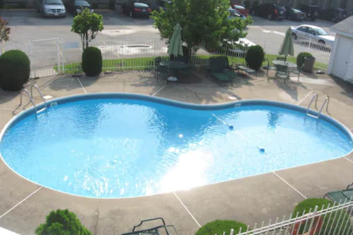 Pool 9 of 54