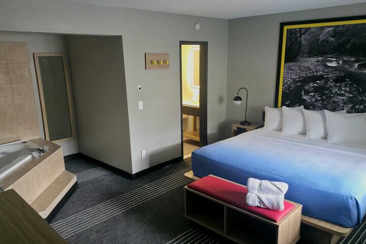 Super 8 by Wyndham Monticello NY