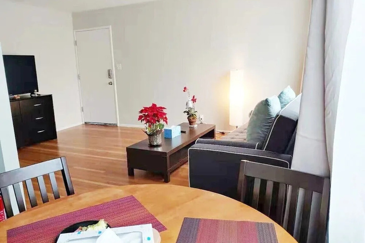 3420 El Cerrito Plaza 1BR apt / Walk to