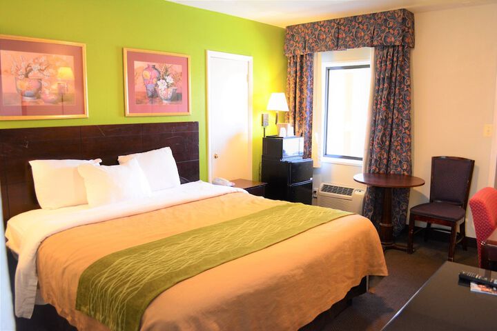 Room 7 of 30