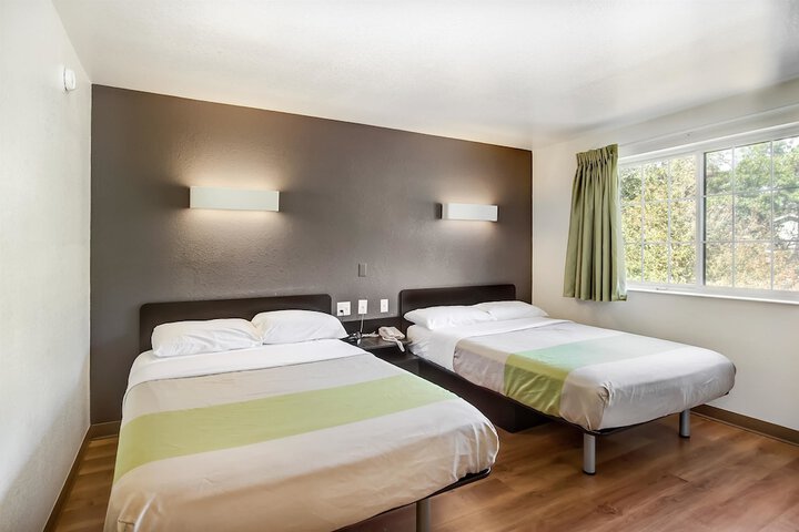 Room 15 of 28