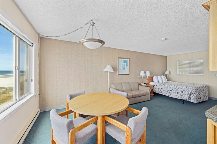 Room 14 of 30
