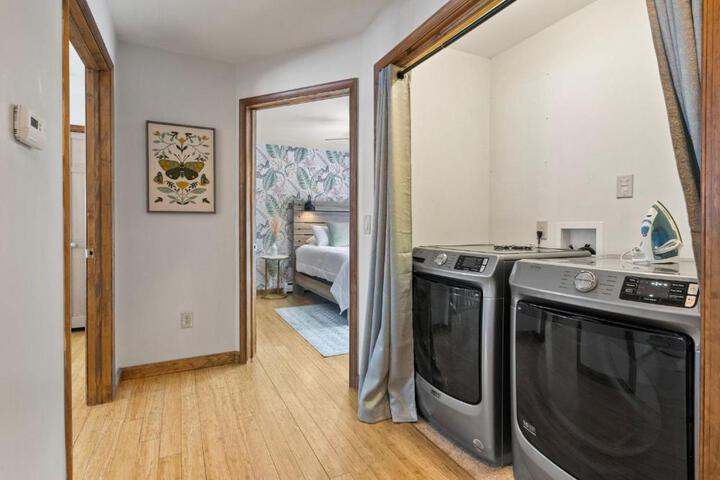 Near Ithaca!Hot Tub! LRG Home!Sleeps 14! Dogs ok!