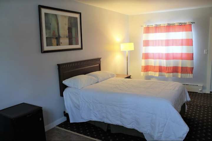 Room 17 of 18
