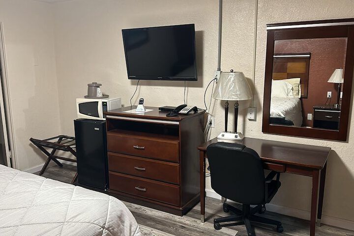 Room 22 of 28