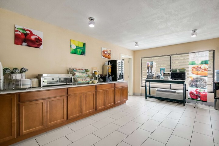 Quality Inn & Suites Mt. Chalet
