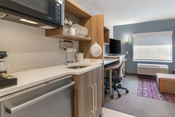 Room 16 of 40