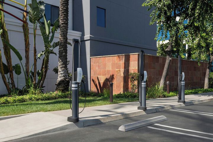 Courtyard by Marriott Los Angeles Burbank Airport